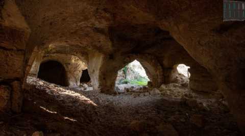 La "cava del prete", quel giacimento di tufo che serv a costruire il lungomare di Bari